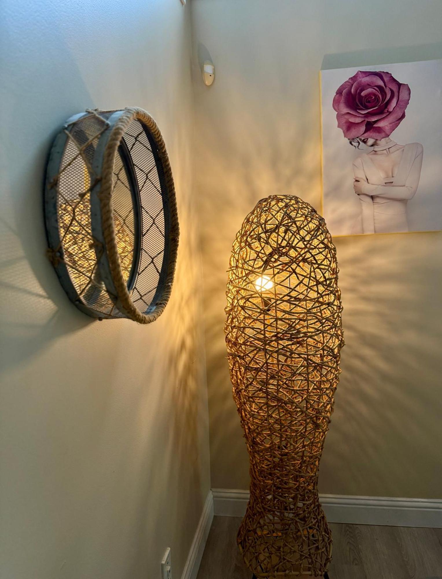 Gorgeous House&30 Second Bus Station Close C-train& Free Parking Guest house *